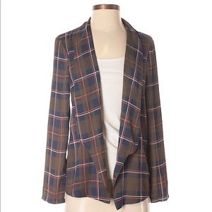 Lush plaid lightweight blazer